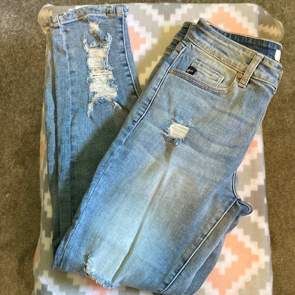 KanCan Denim - NWOT Kancan Size 7 Distressed Skinny Jean